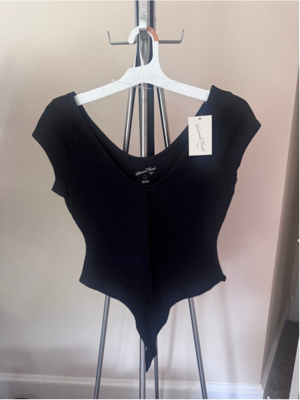 Universal Thread Black Short Sleeve Bodysuit Size Small